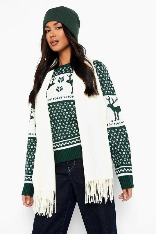 BOOHOO Snowflake And Reindeer Knitted Christmas Sweater 3 BOOHOO Snowflake And Reindeer Knitted Christmas Sweater - Image 3