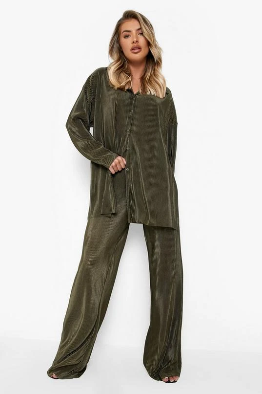BOOHOO Plisse Floor Sweeping Wide Leg Pants 1 BOOHOO Plisse Floor Sweeping Wide Leg Pants