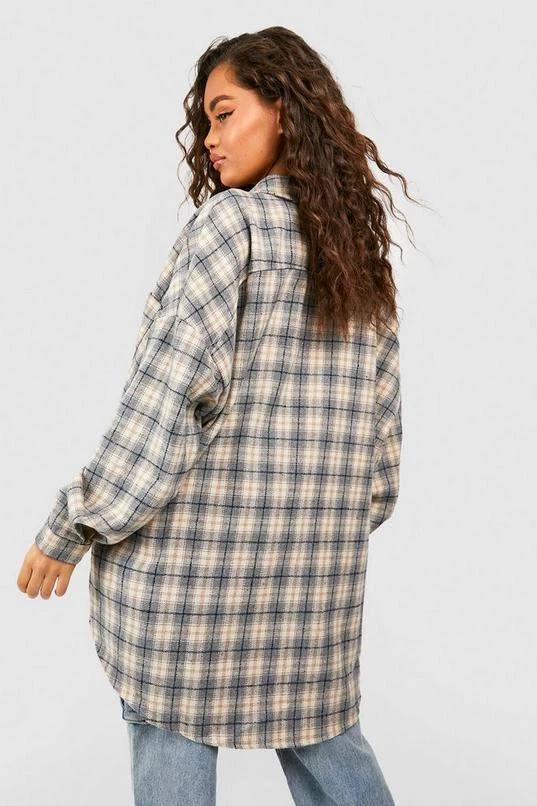 BOOHOO Black Oversized Flannel Shirt 2 BOOHOO Black Oversized Flannel Shirt - Image 2