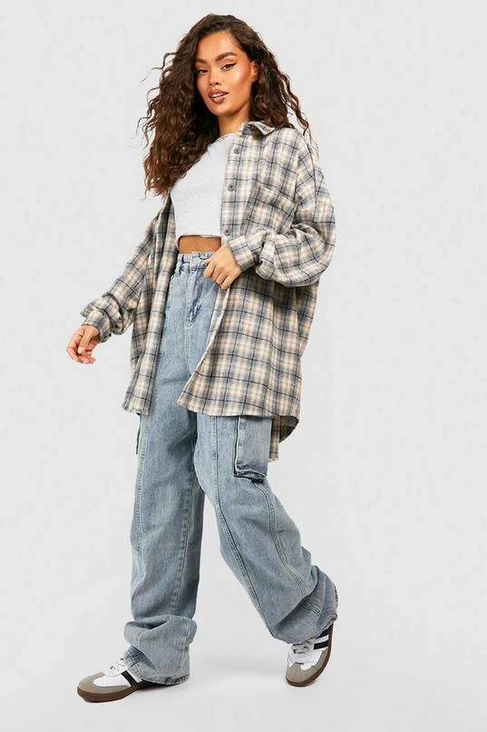 BOOHOO Black Oversized Flannel Shirt 3 BOOHOO Black Oversized Flannel Shirt - Image 3
