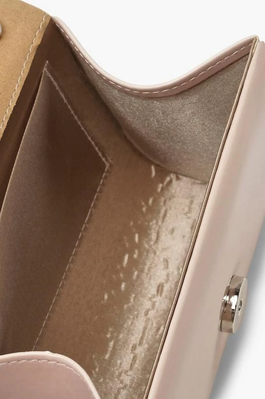 BOOHOO Mini Structured Patent Clutch Bag & Chain 4 BOOHOO Mini Structured Patent Clutch Bag & Chain - Image 4