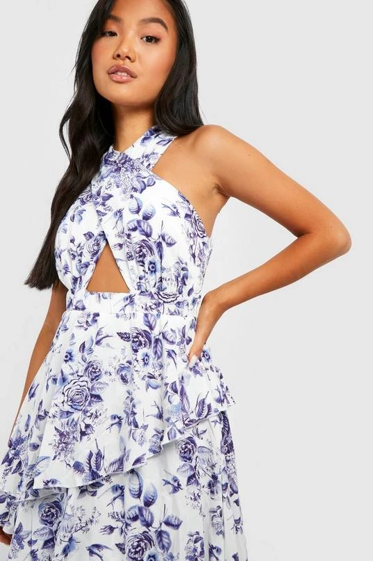 BOOHOO Petite Porcelain Print Tiered Maxi Dress 4 BOOHOO Petite Porcelain Print Tiered Maxi Dress - Image 4