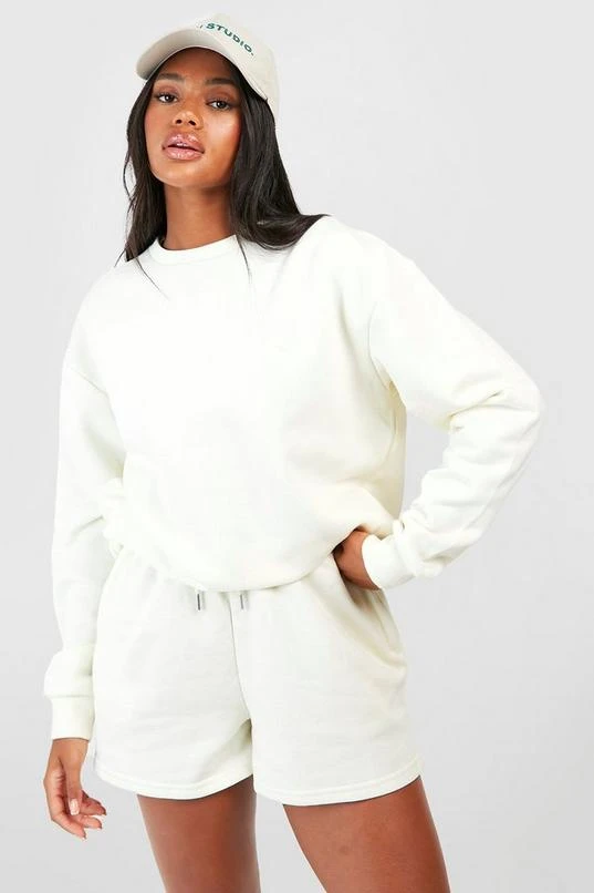 BOOHOO Sweater Short Tracksuit With Reel Cotton 3 BOOHOO Sweater Short Tracksuit With Reel Cotton - Image 3