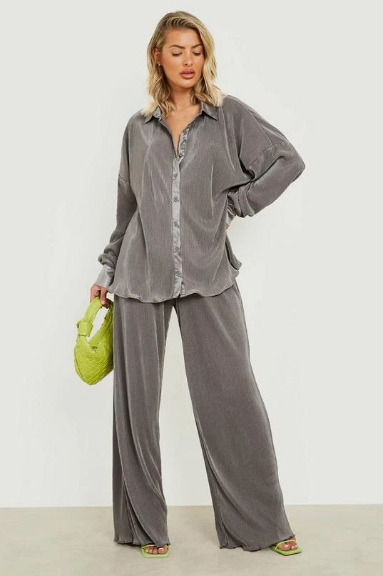 BOOHOO Premium Plisse Flared Hem Pants 1 BOOHOO Premium Plisse Flared Hem Pants