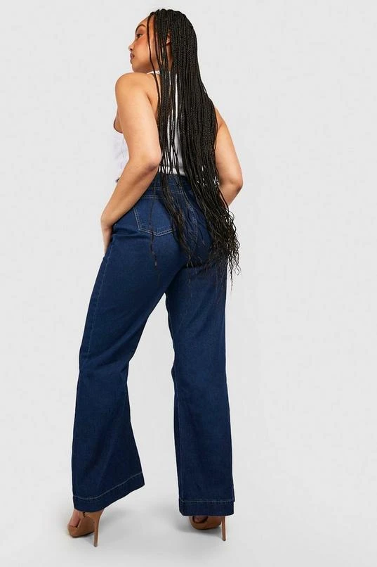 BOOHOO Plus Front Pocket Detail Wide Leg Jeans 2 BOOHOO Plus Front Pocket Detail Wide Leg Jeans - Image 2