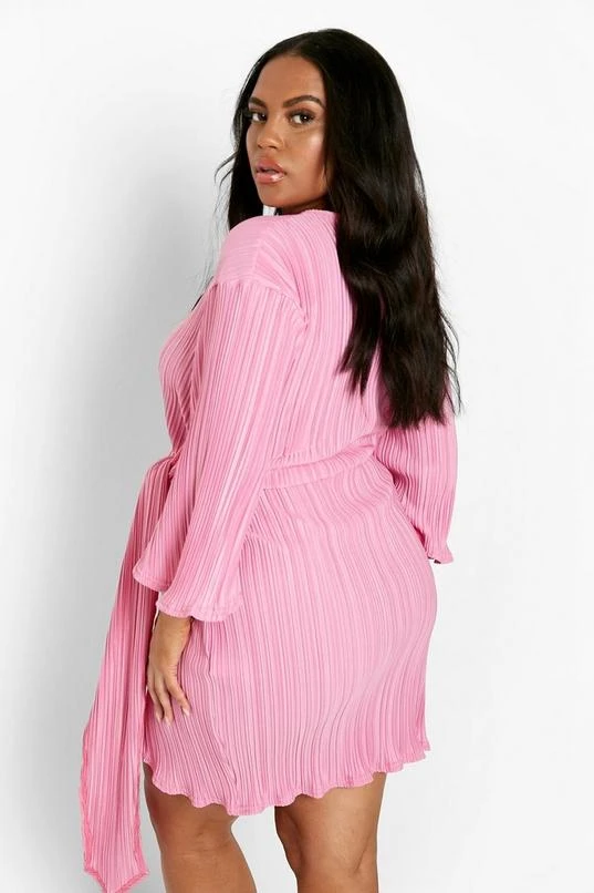 BOOHOO Plus Plisse Kimono Sleeve Tie Wrap Dress 2 BOOHOO Plus Plisse Kimono Sleeve Tie Wrap Dress - Image 2