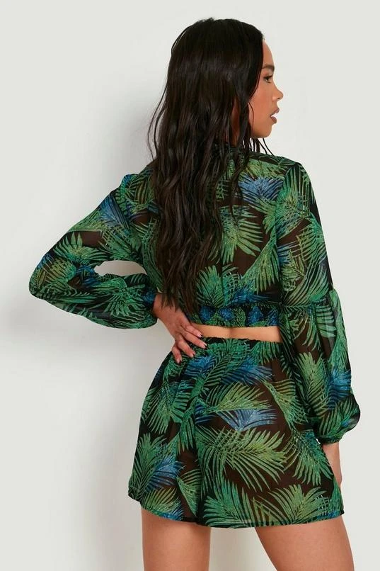 BOOHOO Petite Palm Print Buckle Top & Short Two-Piece 2 BOOHOO Petite Palm Print Buckle Top & Short Two-Piece - Image 2