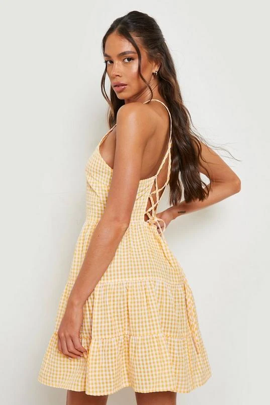 BOOHOO Woven Crinkle Gingham Strappy Smock Dress 2 BOOHOO Woven Crinkle Gingham Strappy Smock Dress - Image 2