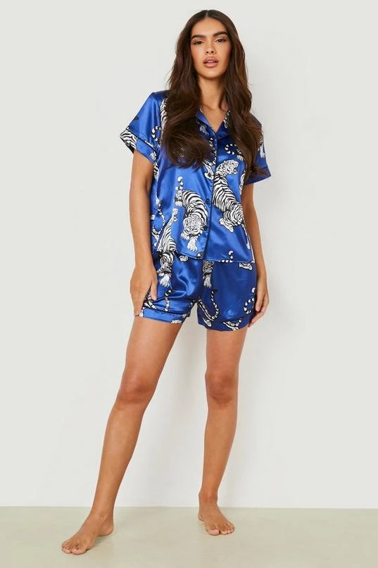 BOOHOO Tiger Print Satin Pj Short Set 3 BOOHOO Tiger Print Satin Pj Short Set - Image 3