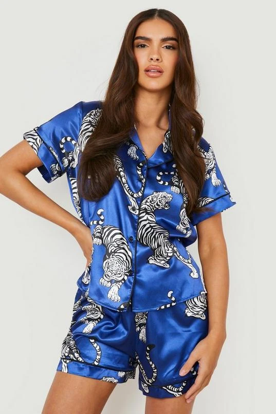 BOOHOO Tiger Print Satin Pj Short Set 4 BOOHOO Tiger Print Satin Pj Short Set - Image 4