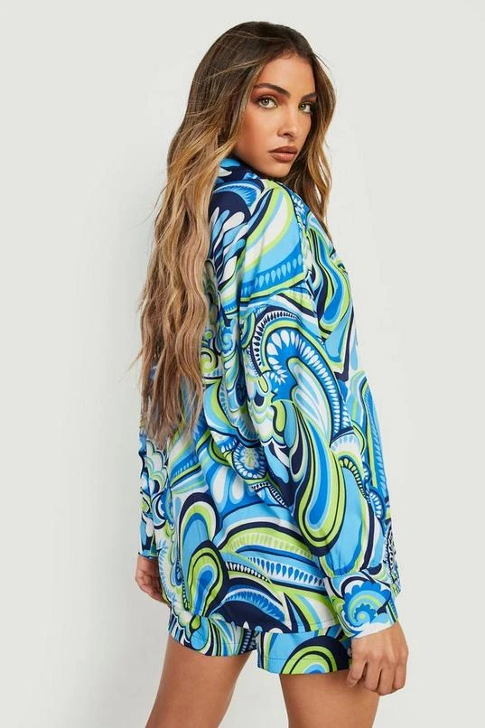 BOOHOO Abstract Print Tie Front Shirt & Shorts 2 BOOHOO Abstract Print Tie Front Shirt & Shorts - Image 2
