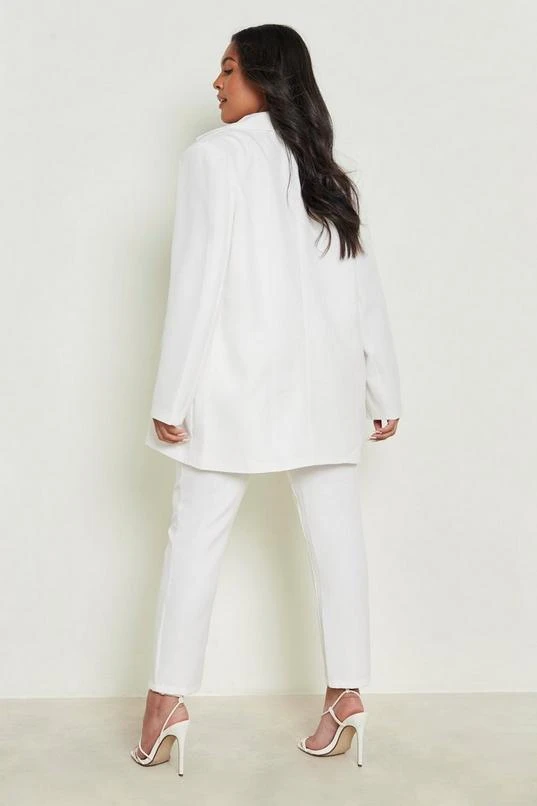 BOOHOO Plus Oversized Dad Blazer & Pants Suits 2 BOOHOO Plus Oversized Dad Blazer & Pants Suits - Image 2