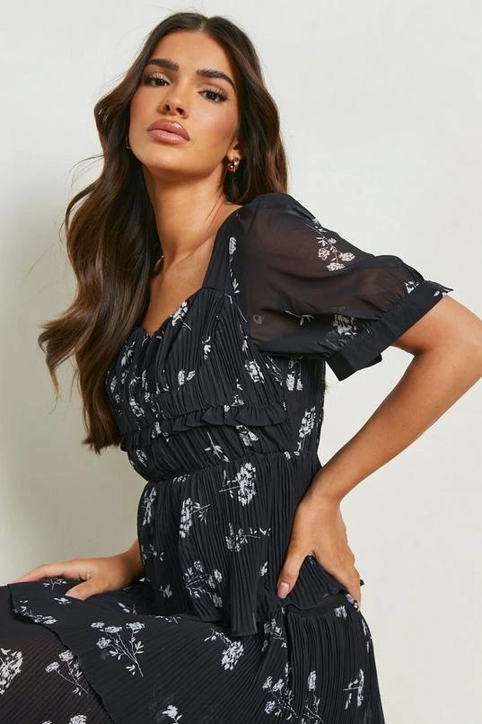 BOOHOO Floral Plisse Tiered Frill Midi Dress 4 BOOHOO Floral Plisse Tiered Frill Midi Dress - Image 4