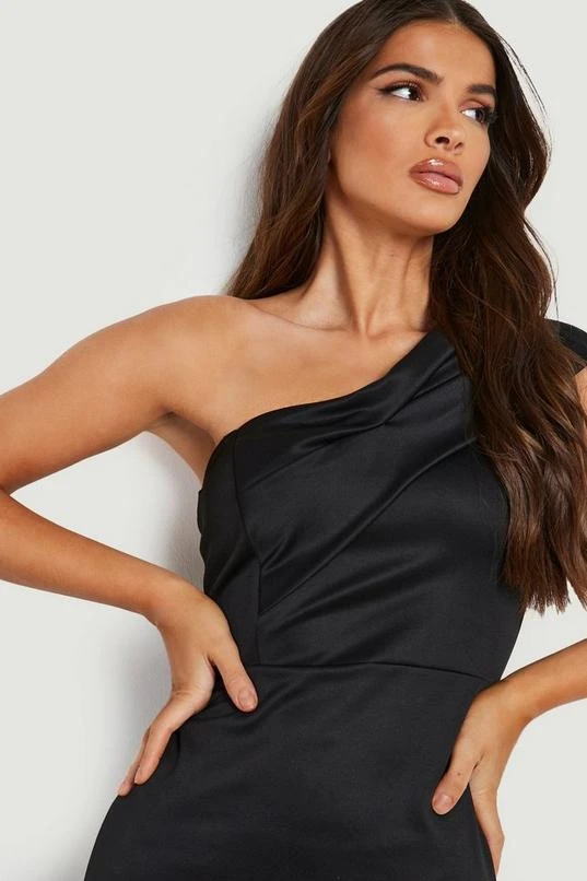 BOOHOO Scuba Asymmetric Midi Dress 4 BOOHOO Scuba Asymmetric Midi Dress - Image 4