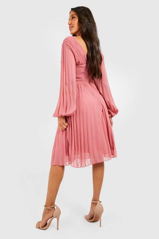 BOOHOO Pleated Plunge Wrap Midi Dress 2 BOOHOO Pleated Plunge Wrap Midi Dress - Image 2