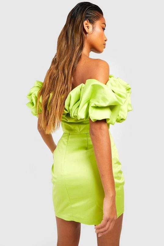 BOOHOO Satin Volume Off The Shoulder Crop 2 BOOHOO Satin Volume Off The Shoulder Crop - Image 2