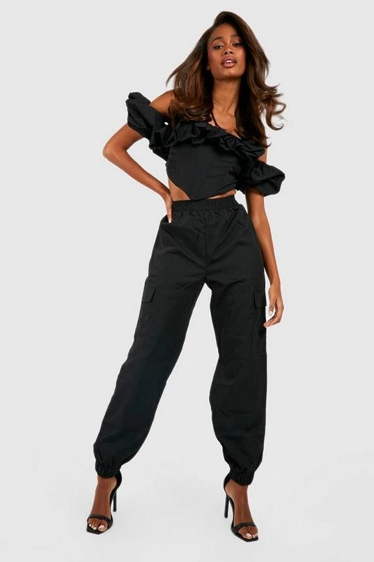 BOOHOO Pocket Side Relaxed Fit Cargo Pants 1 BOOHOO Pocket Side Relaxed Fit Cargo Pants