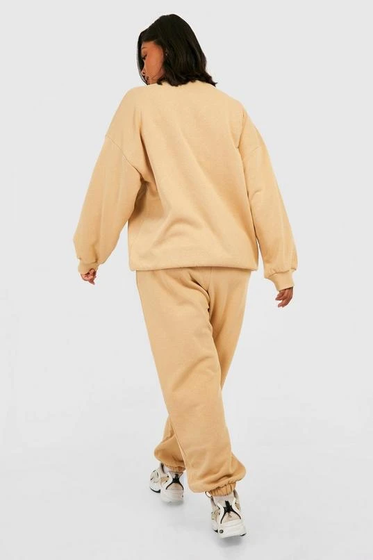 BOOHOO Plus Basic Oversized Sweat Tracksuit 2 BOOHOO Plus Basic Oversized Sweat Tracksuit - Image 2