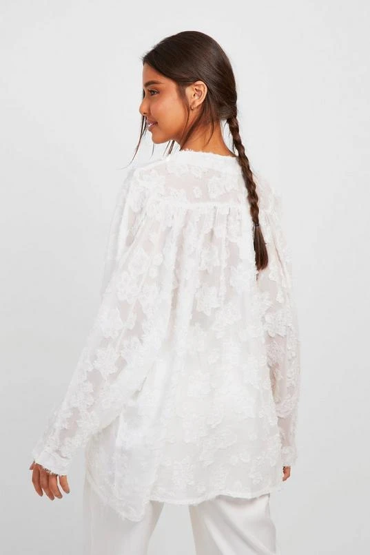 BOOHOO Textured Relaxed Fit Shirt 2 BOOHOO Textured Relaxed Fit Shirt - Image 2