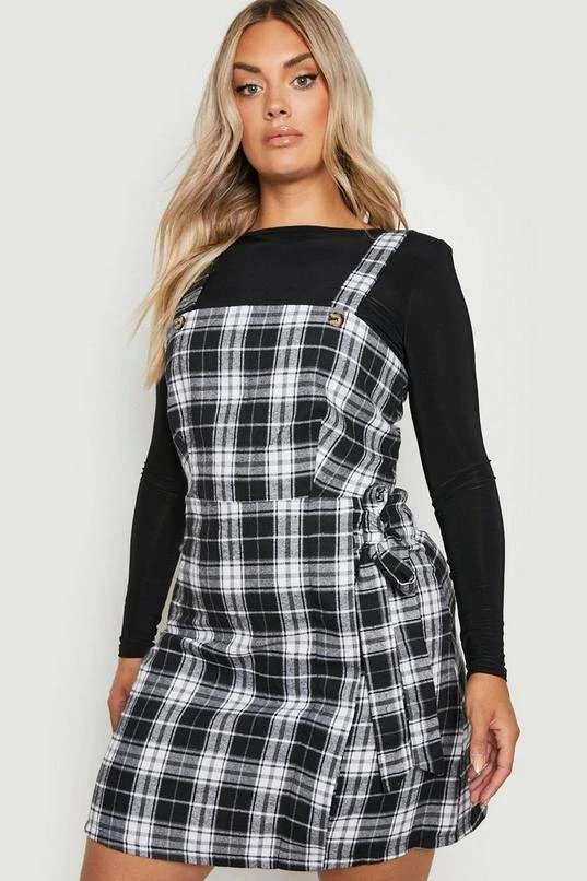 BOOHOO Plus Flannel Wrap Jumper Dress 3 BOOHOO Plus Flannel Wrap Jumper Dress - Image 3