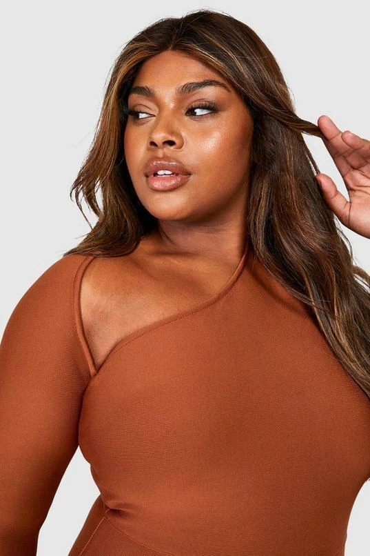 BOOHOO Plus Premium Bandage One Shoulder Midi Dress 4 BOOHOO Plus Premium Bandage One Shoulder Midi Dress - Image 4