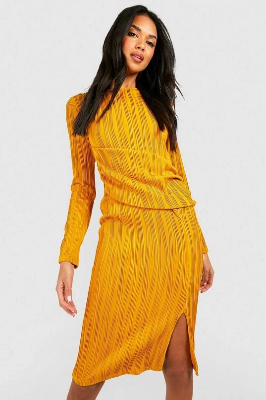 BOOHOO Crinkle Rib Twist Detail Midi Dress 1 BOOHOO Crinkle Rib Twist Detail Midi Dress