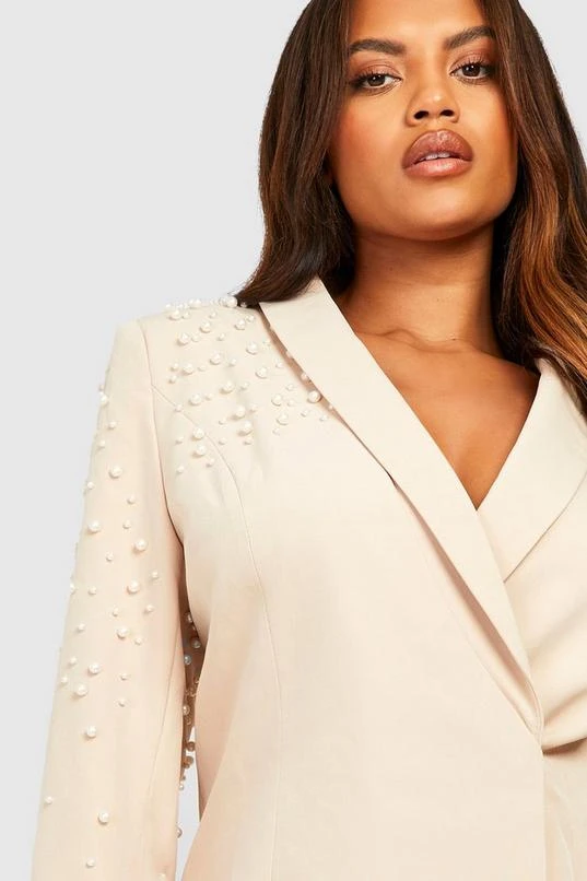 BOOHOO Plus Pearl Embellished Blazer Dress 4 BOOHOO Plus Pearl Embellished Blazer Dress - Image 4
