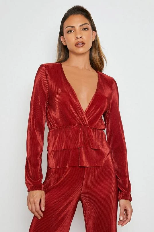 BOOHOO Plisse Peplum Top And Pants Two-Piece 4 BOOHOO Plisse Peplum Top And Pants Two-Piece - Image 4