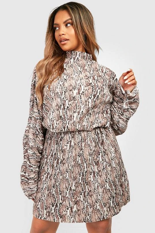 BOOHOO Plus Snake Plisse Ruched Sleeve Dress 4 BOOHOO Plus Snake Plisse Ruched Sleeve Dress - Image 4
