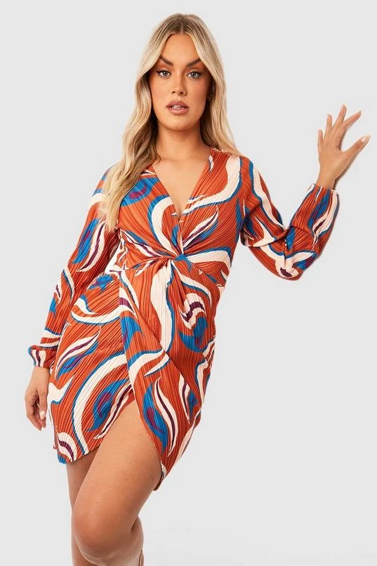 BOOHOO Plus Abstract Plisse Twist Front Dress 1 BOOHOO Plus Abstract Plisse Twist Front Dress
