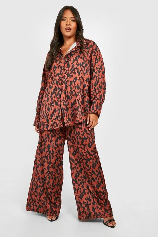 BOOHOO Plus Abstract Leopard Shirt & Pants Two-Piece 3 BOOHOO Plus Abstract Leopard Shirt & Pants Two-Piece - Image 3