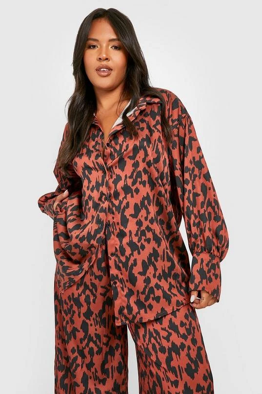 BOOHOO Plus Abstract Leopard Shirt & Pants Two-Piece 4 BOOHOO Plus Abstract Leopard Shirt & Pants Two-Piece - Image 4
