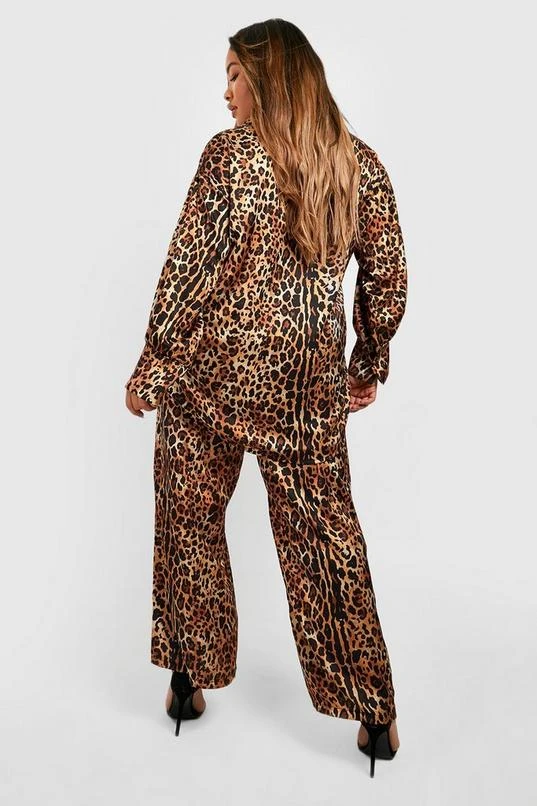 BOOHOO Plus Satin Leopard Print Two-Piece Pants 2 BOOHOO Plus Satin Leopard Print Two-Piece Pants - Image 2