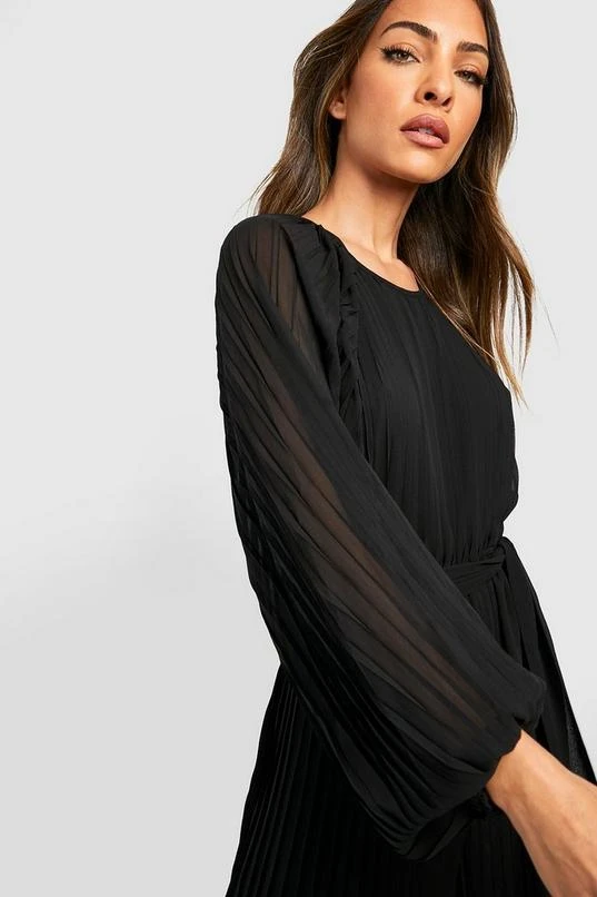 BOOHOO Pleated Long Sleeve Culotte Jumpsuit 4 BOOHOO Pleated Long Sleeve Culotte Jumpsuit - Image 4