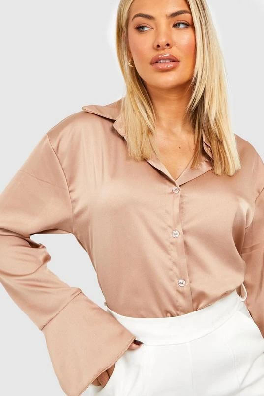 BOOHOO Satin Flared Cuff Fitted Shirt 4 BOOHOO Satin Flared Cuff Fitted Shirt - Image 4