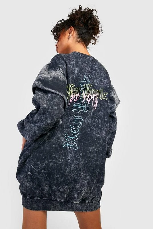 BOOHOO Acid Wash Oversized Graphic Sweatshirt Dress 2 BOOHOO Acid Wash Oversized Graphic Sweatshirt Dress - Image 2
