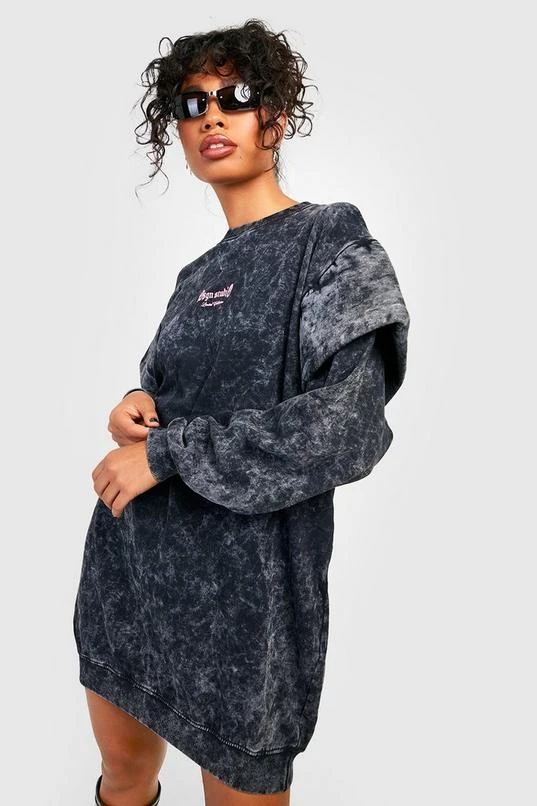 BOOHOO Acid Wash Oversized Graphic Sweatshirt Dress 3 BOOHOO Acid Wash Oversized Graphic Sweatshirt Dress - Image 3