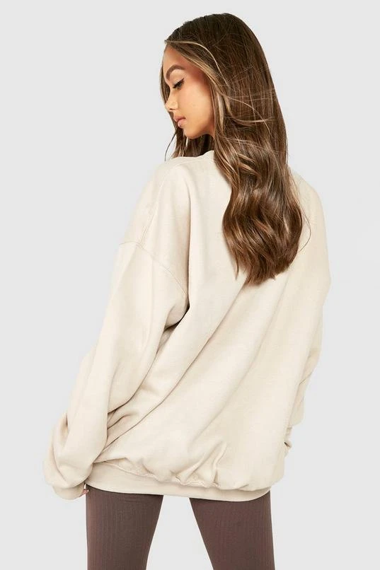 BOOHOO Beverly Hills Oversized Sweater 2 BOOHOO Beverly Hills Oversized Sweater - Image 2