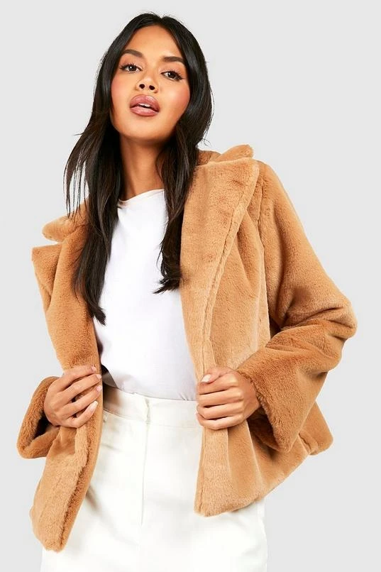 BOOHOO Faux Fur Coat 4 BOOHOO Faux Fur Coat - Image 4