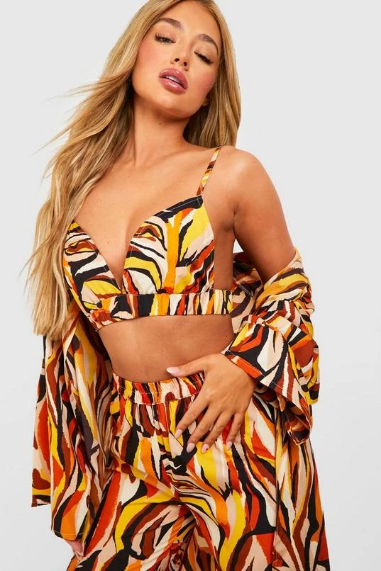 BOOHOO Abstract Print Kimono, Bralette & Wide Leg Pants 4 BOOHOO Abstract Print Kimono, Bralette & Wide Leg Pants - Image 4