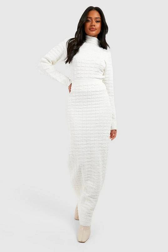 BOOHOO Premium Textured Waffle Knitted Top And Maxi Skirt Two-Piece 3 BOOHOO Premium Textured Waffle Knitted Top And Maxi Skirt Two-Piece - Image 3