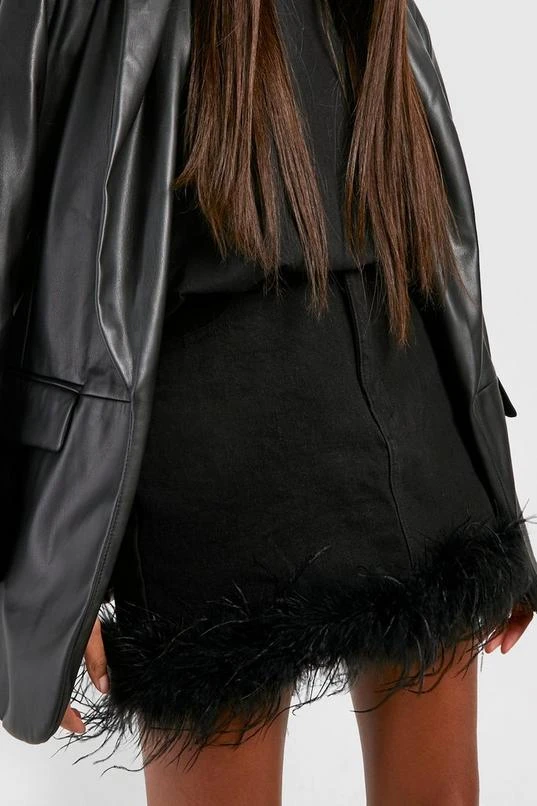 BOOHOO Feather Hem Denim Mini Skirt 4 BOOHOO Feather Hem Denim Mini Skirt - Image 4