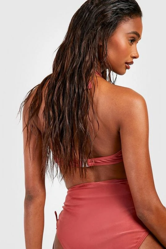 BOOHOO Underwired Cross Front Tie Bikini Top 2 BOOHOO Underwired Cross Front Tie Bikini Top - Image 2