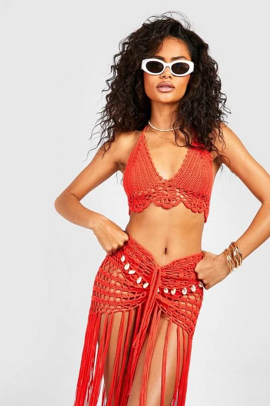 BOOHOO Premium Crochet Bralette And Beaded Tassel Maxi Skirt Set 4 BOOHOO Premium Crochet Bralette And Beaded Tassel Maxi Skirt Set - Image 4