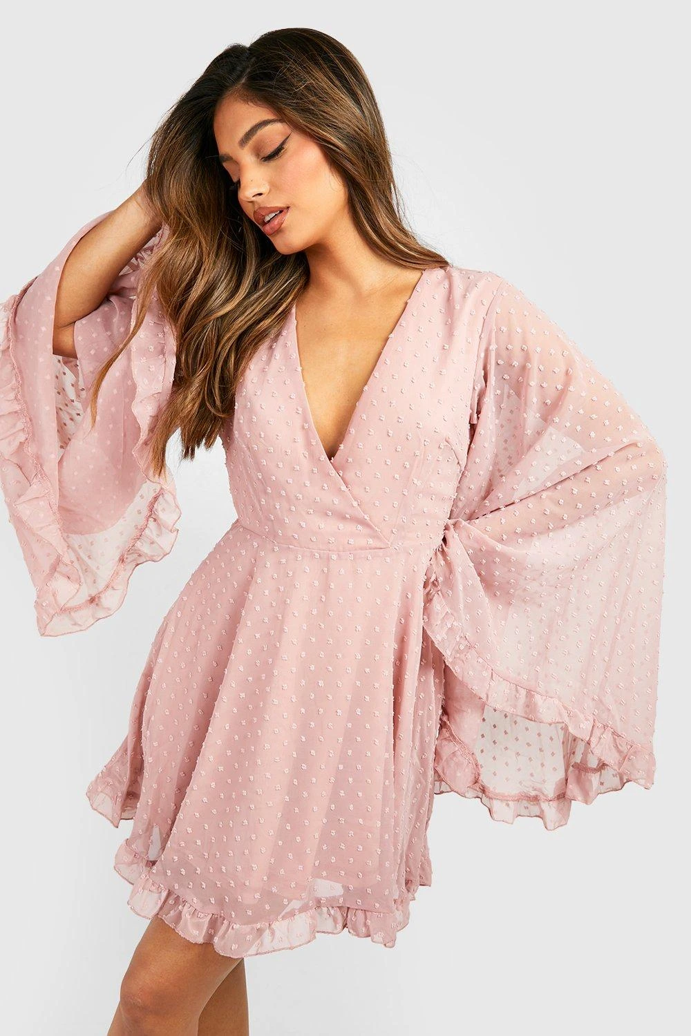BOOHOO Dobby Chiffon Wide Sleeve Skater Dress 7 BOOHOO Dobby Chiffon Wide Sleeve Skater Dress - Image 7
