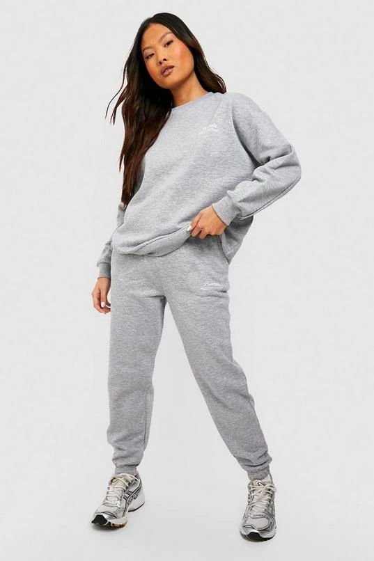 BOOHOO Petite Design Studio Slogan Oversized Tracksuit 1 BOOHOO Petite Design Studio Slogan Oversized Tracksuit