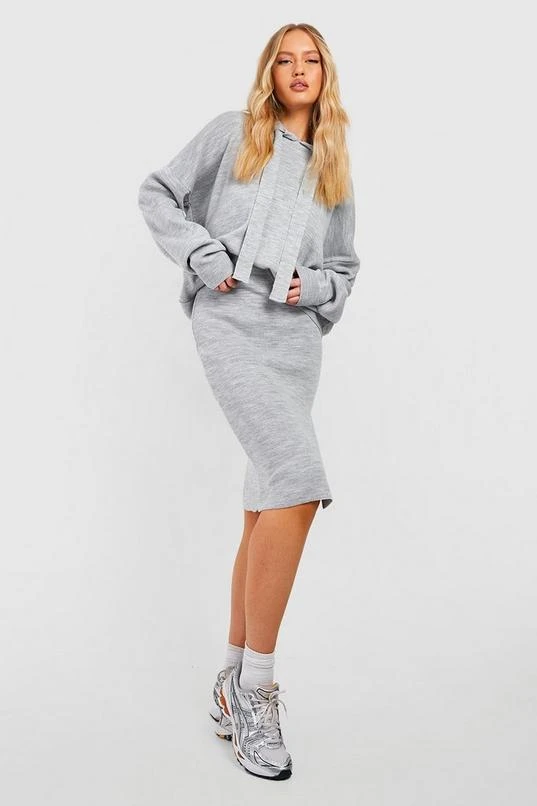 BOOHOO Tall Knitted Oversized Hoodie And Midi Skirt Coord 3 BOOHOO Tall Knitted Oversized Hoodie And Midi Skirt Coord - Image 3