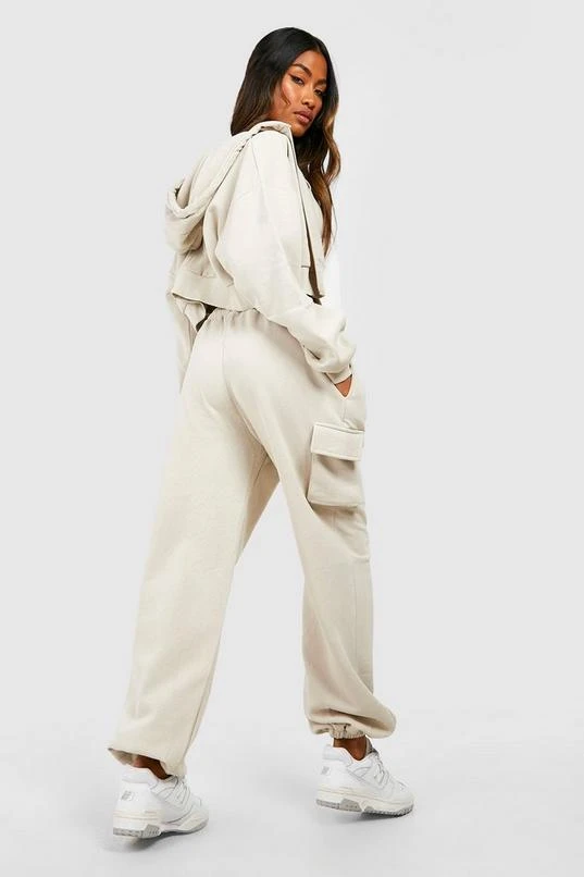 BOOHOO 3 Piece Cropped Zip Through Hooded Tracksuit 2 BOOHOO 3 Piece Cropped Zip Through Hooded Tracksuit - Image 2