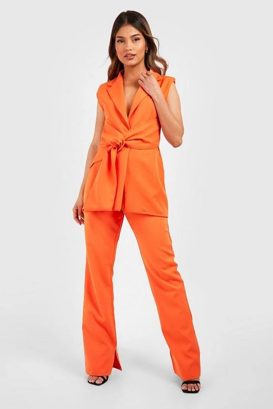 BOOHOO Sleeveless Belted Plunge Front Tailored Blazer 3 BOOHOO Sleeveless Belted Plunge Front Tailored Blazer - Image 3