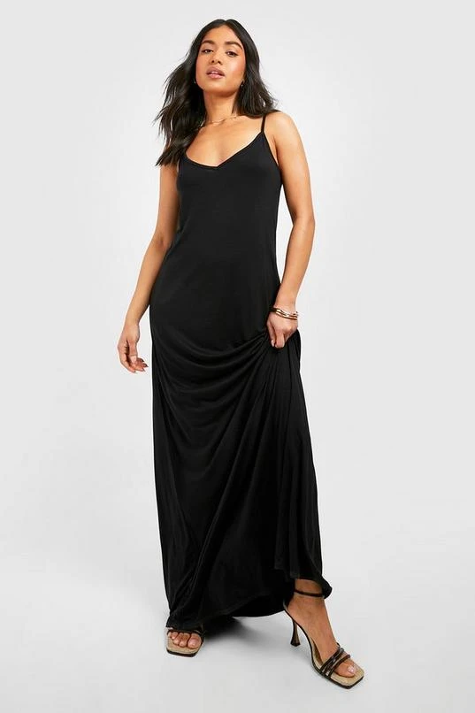 BOOHOO Petite V Neck Swing Maxi Dress 3 BOOHOO Petite V Neck Swing Maxi Dress - Image 3